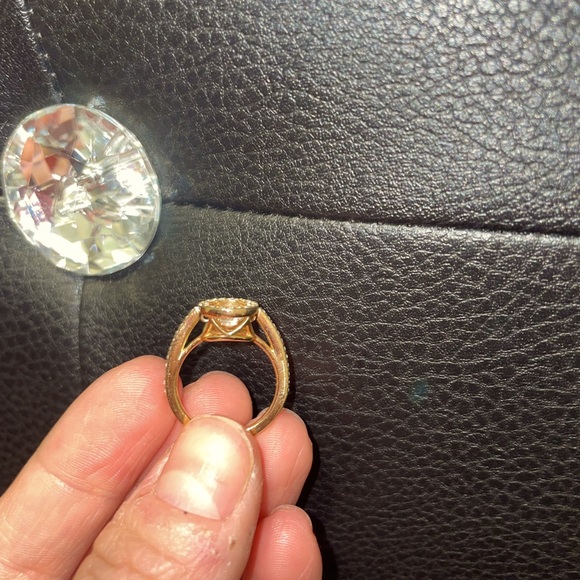 - Swarovski ring. Dangle crystal!! Great condition. - Picture 3 of 3